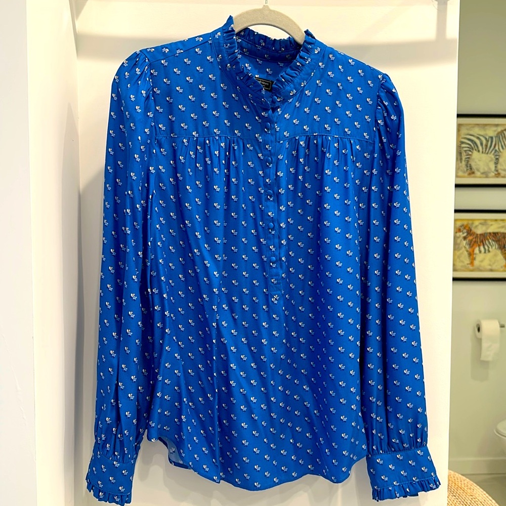 Vineyard Vines silk blouse - size L